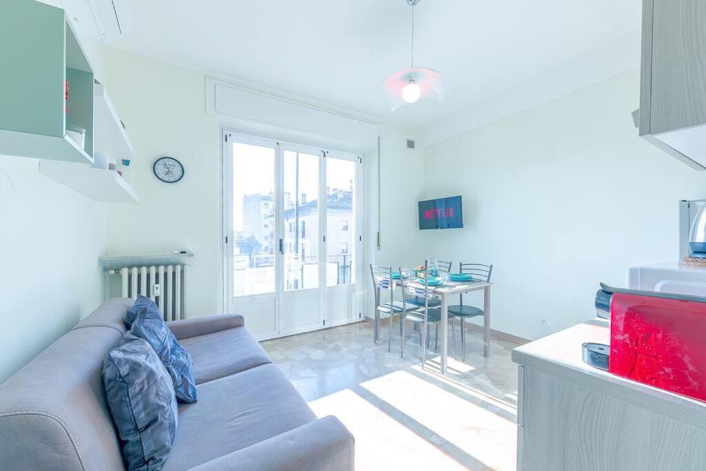 Navigli - Downtown - Duomo Spacious Two Bedroom Apartment - Close To Metro - Ac - Wi-Fi Milano Dış mekan fotoğraf