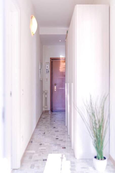 Navigli - Downtown - Duomo Spacious Two Bedroom Apartment - Close To Metro - Ac - Wi-Fi Milano Dış mekan fotoğraf